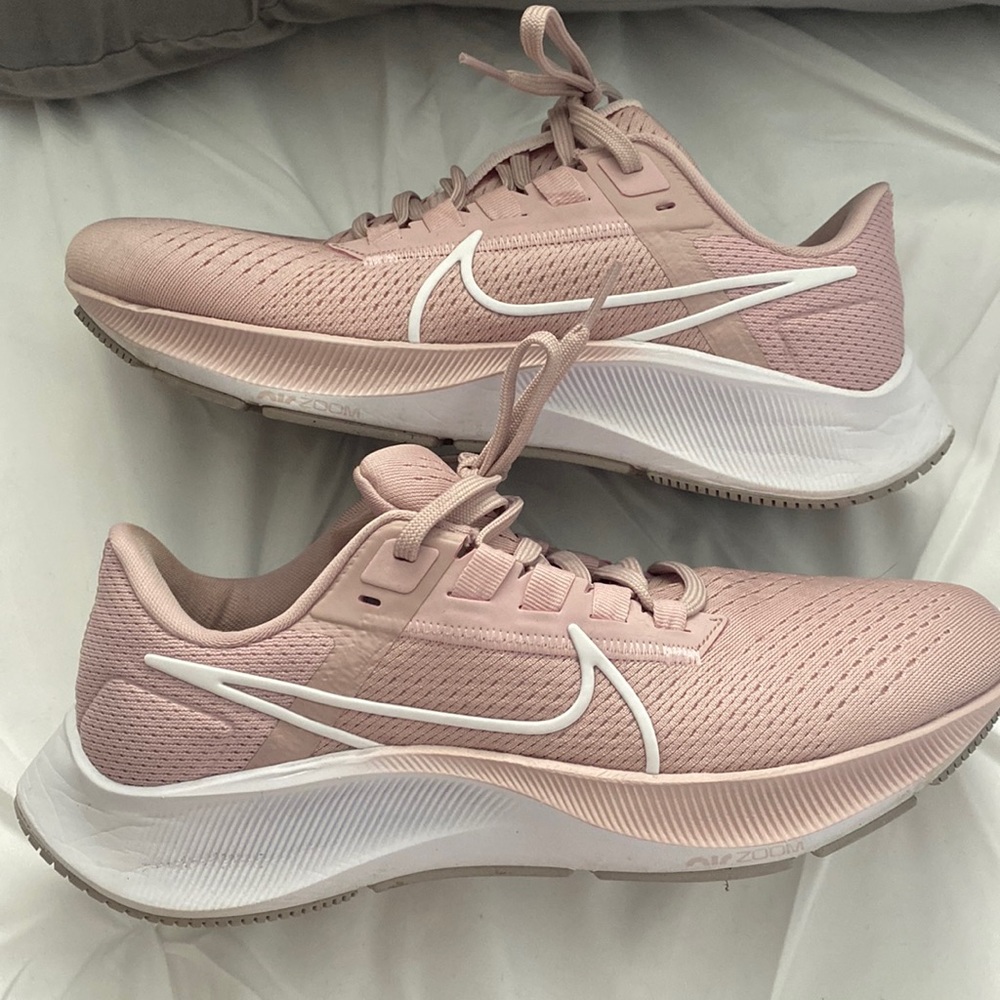 Nike Woman’s Air Zoom Pegasus 38